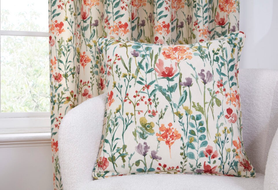 Amy Multi Watercolour Floral Design Bedding Duvet Set - Image 7