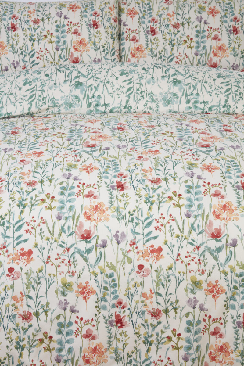 Amy Multi Watercolour Floral Design Bedding Duvet Set - Image 5