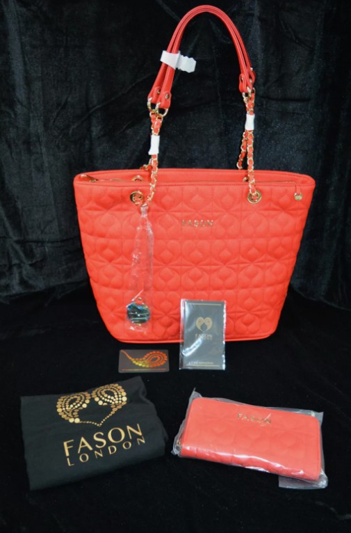 Fason London Ladies Shoulder Handbag and Matching Purse - Red