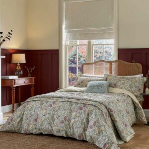 William Morris & Co Golden Lily Duvet Cover Bedding Set in Fig
