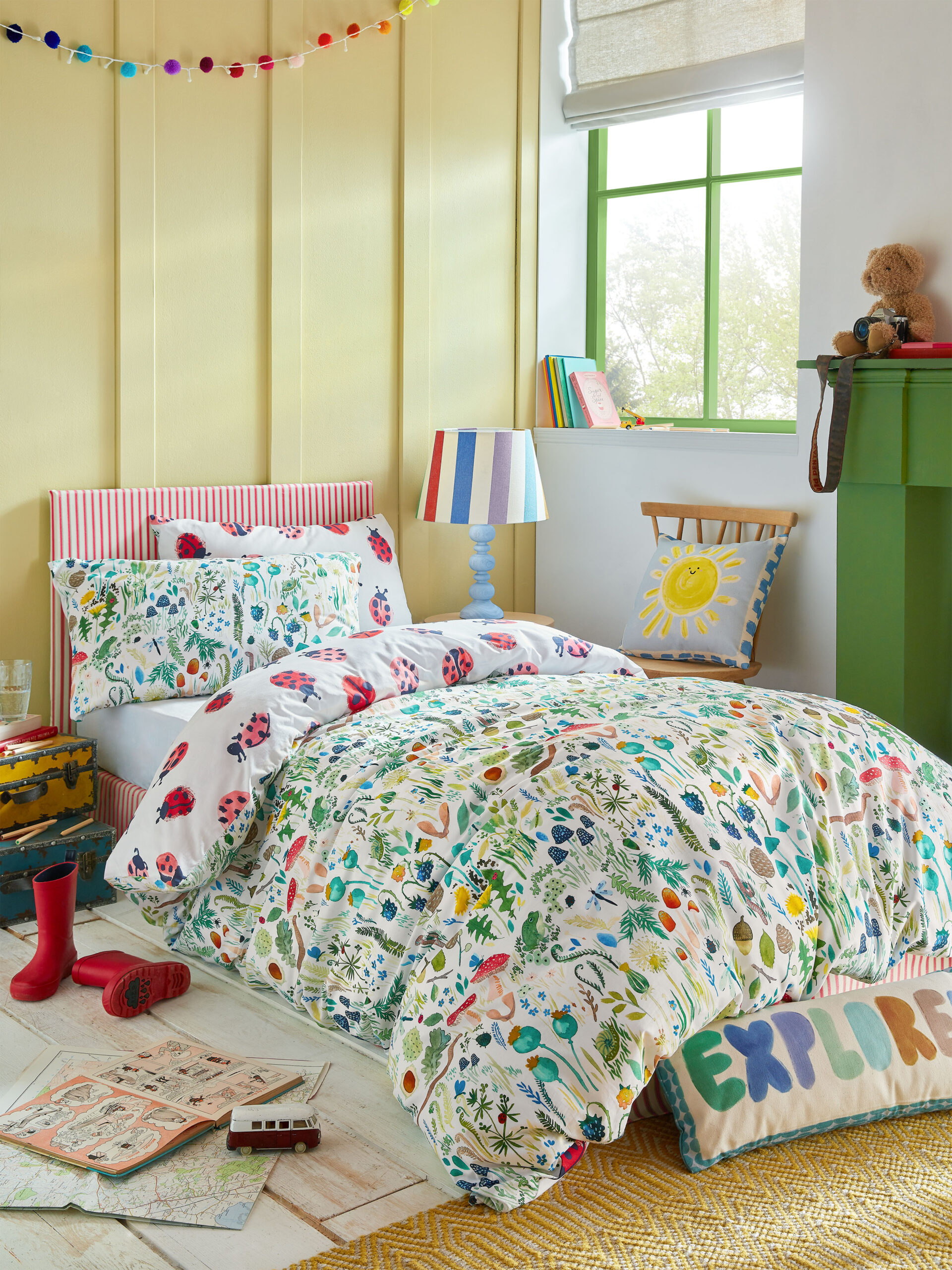 Wee Blue Bell Garden Explorer 100% Cotton Duvet Cover Set - Multi