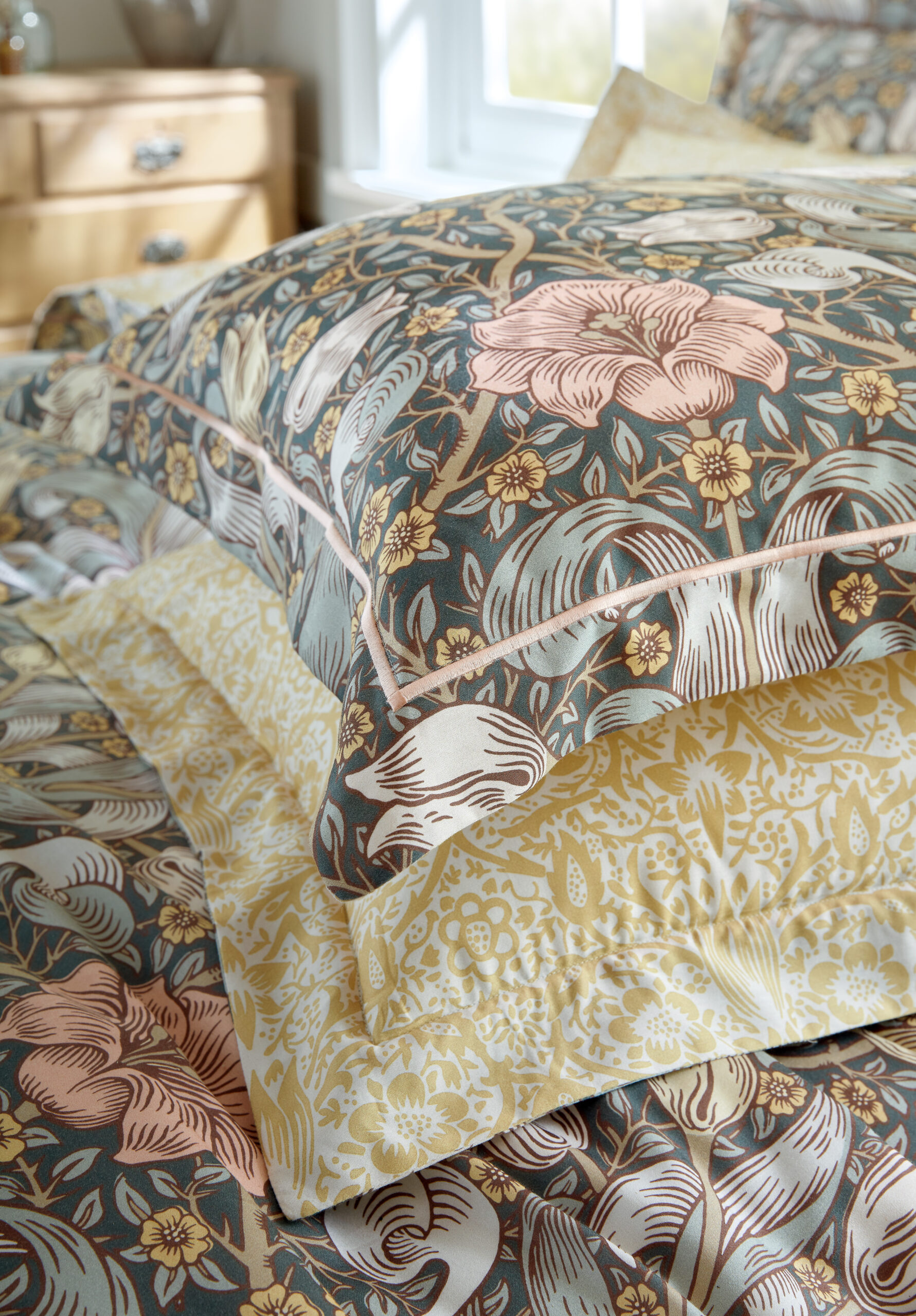 William Morris At Home Spring Thicket 100% Cotton Sateen Duvet Cover Set - Mineral - Image 5