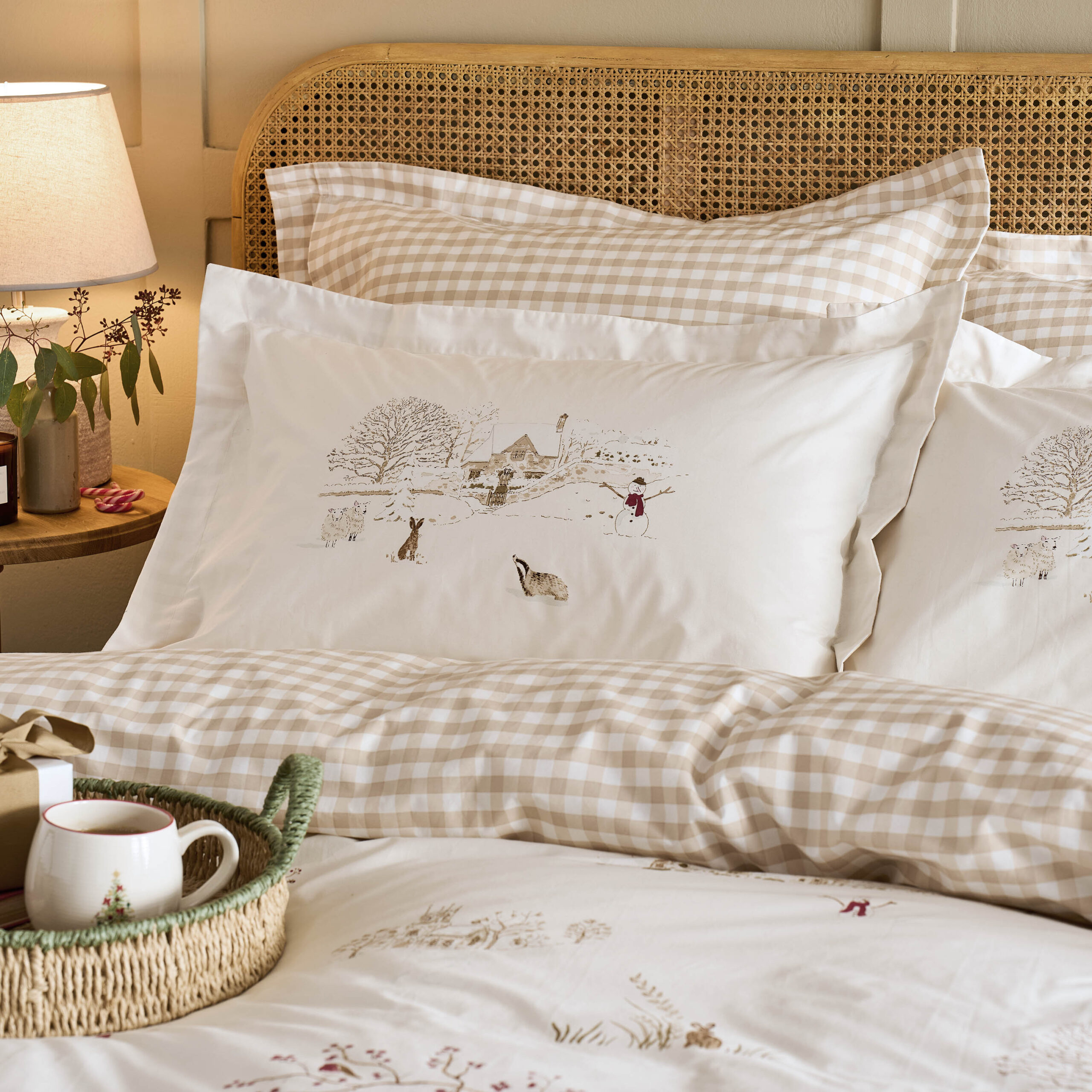 Sophie Allport Winter Scene 100% Cotton 200 Thread Count Duvet Cover Set – Off White - Image 2
